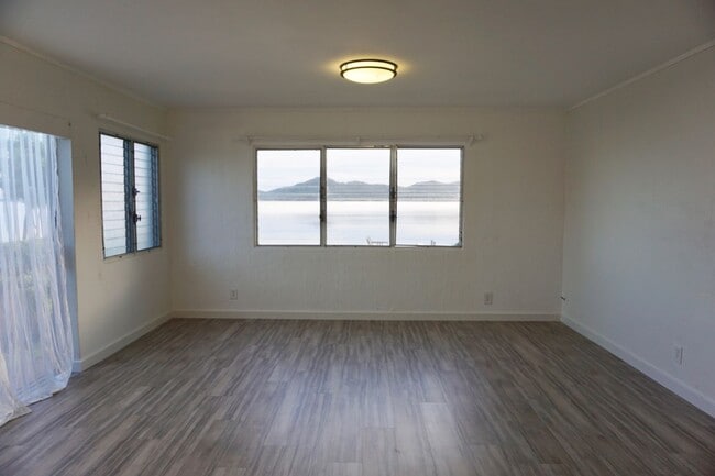 Building Photo - Kaneohe - Waterfront 3 bedroom, 1 bathroom...
