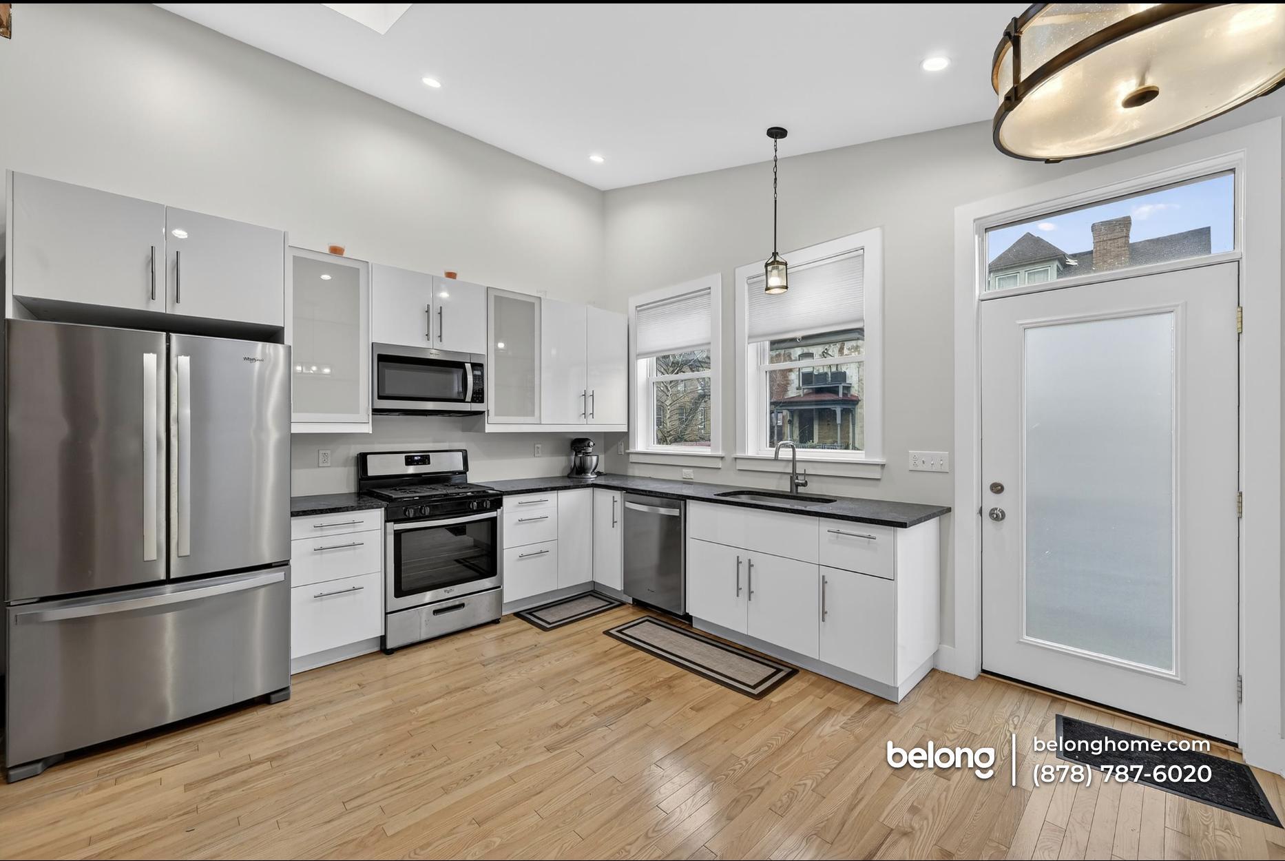 Building Photo - 5549 Columbo St