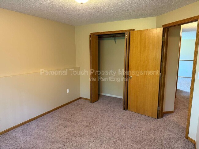 Building Photo - 3502 28th St SW