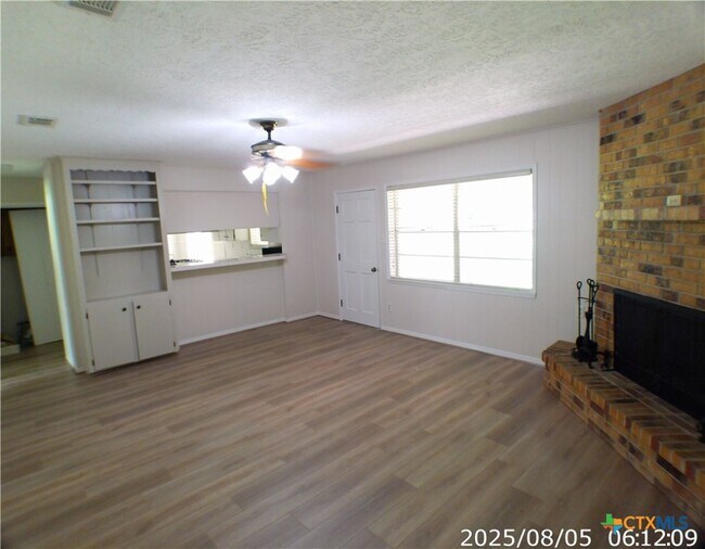 Building Photo - 3217 Patricia Ln