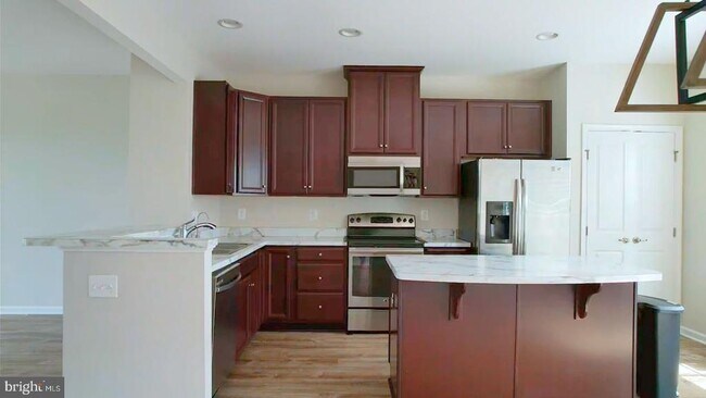 Building Photo - 6528 Lafayette Ave