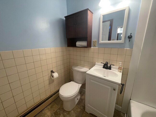 Building Photo - 7 Central Ave