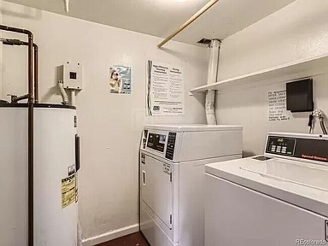 Building Photo - 9110 E Girard Ave