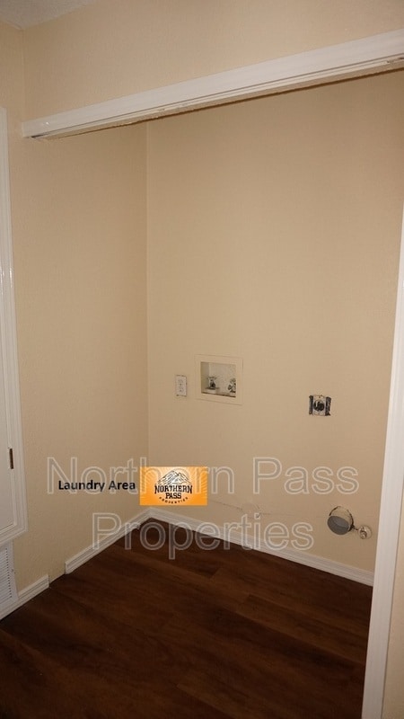 Building Photo - 11020 Wind Ct