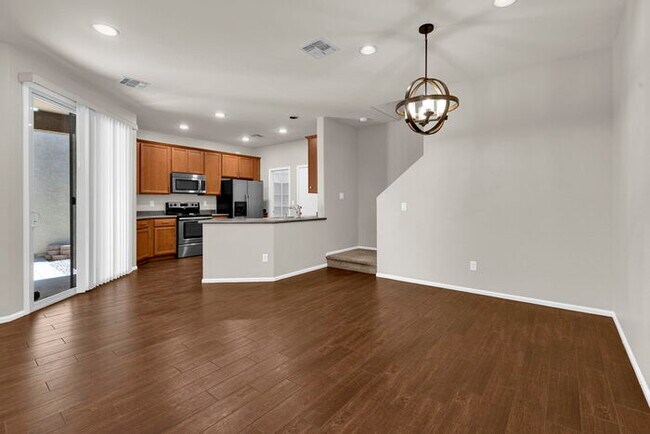 Building Photo - 946 S Hawk Ln