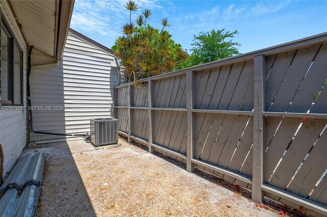 Building Photo - 3633 NW 99th Terrace