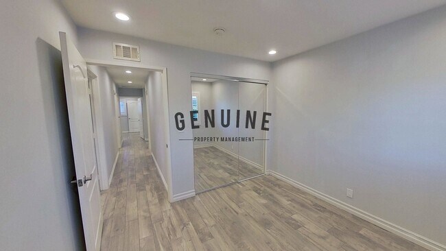 Building Photo - Coming Soon: Remodeled 4Bd 2Ba Home in Fou...