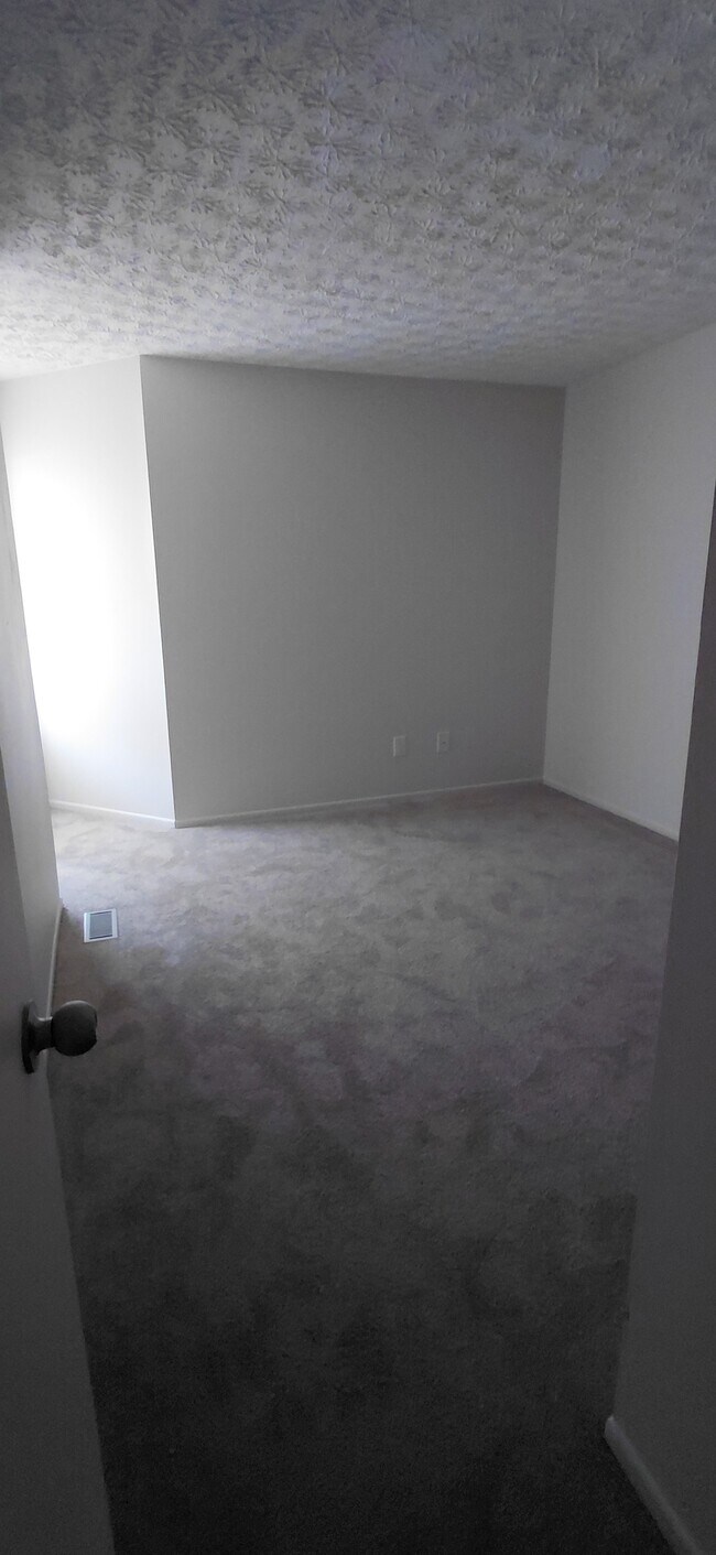 Building Photo - 2502 Thimbleberry Rd