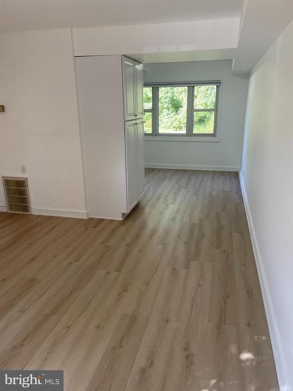 Building Photo - 26 S Monroe Rd