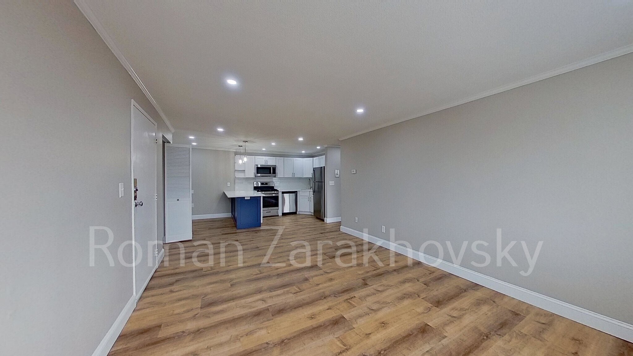 Building Photo - 979 Fellsway Rd