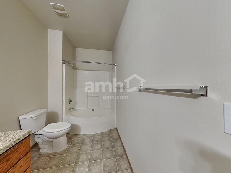 Building Photo - 11102 179th Ave Ct E