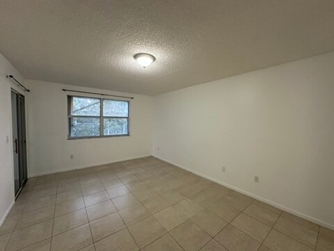 Building Photo - 2636 SE 20th Ct