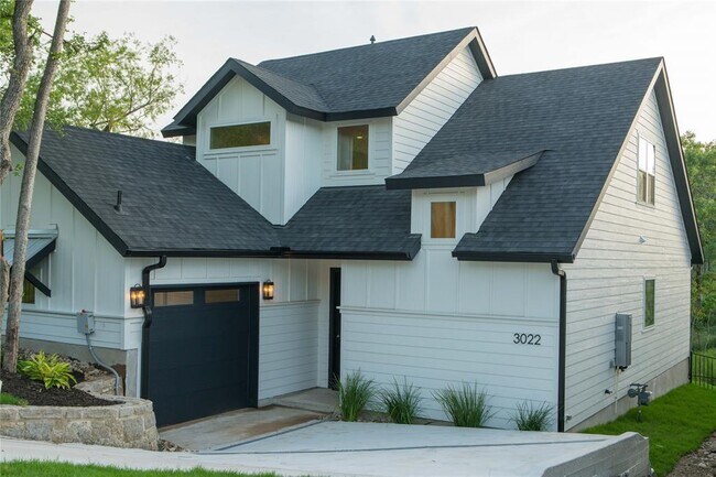 Building Photo - 3022 Sunridge Dr