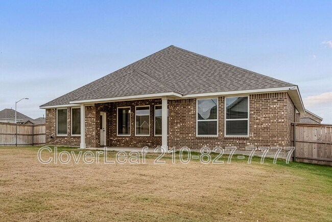 Building Photo - 200 Swinging H Ln