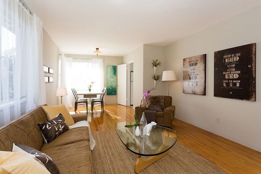 Building Photo - 459 44th St