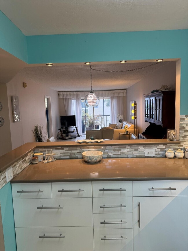 Building Photo - 5300 NE 24th Terrace