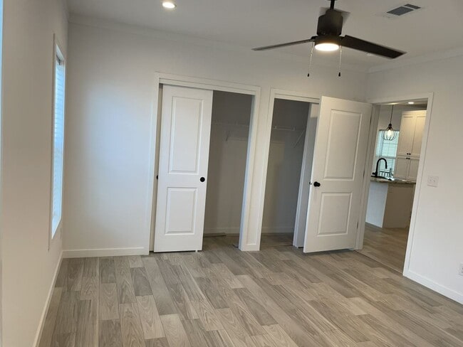 Building Photo - 5708 Blue Harbor Dr