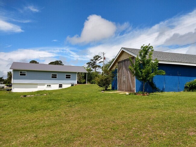 Building Photo - 108 Hawkins Creek Ln