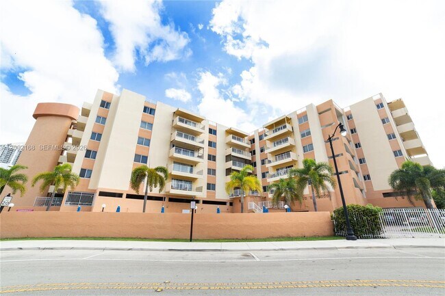 Building Photo - 200 178th Dr