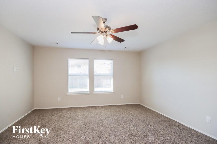 Building Photo - 20119 Mammoth Falls Dr