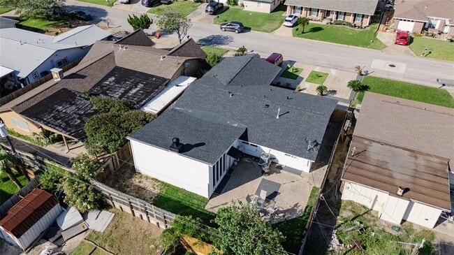 Building Photo - 3415 80th St