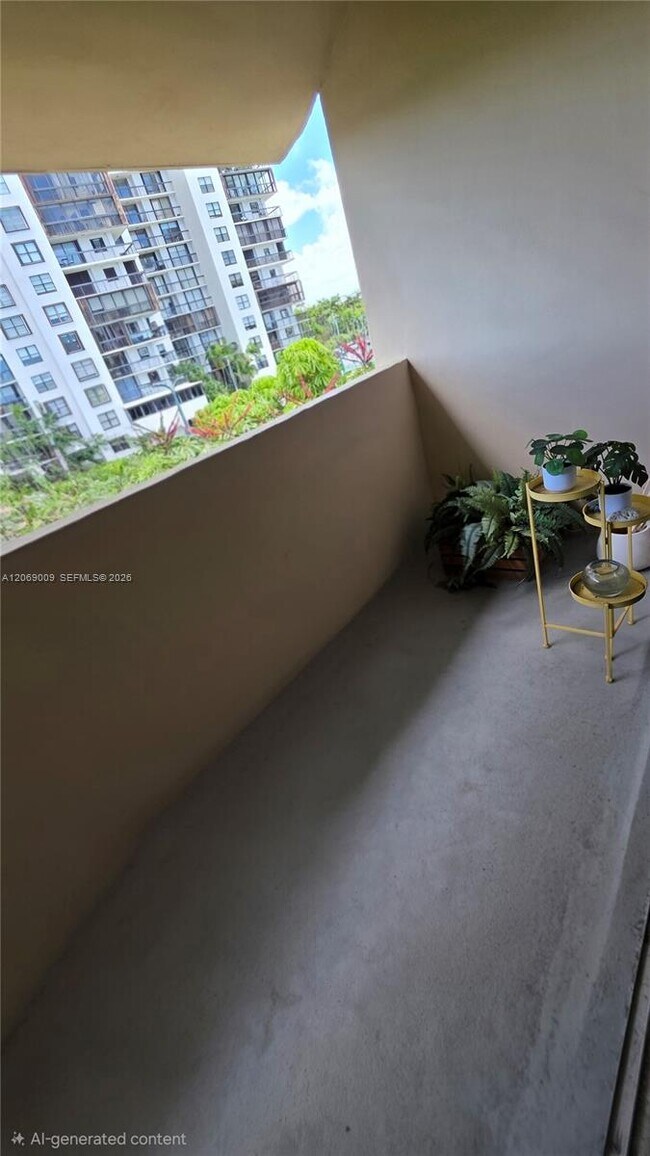 Building Photo - 2201 Brickell Ave