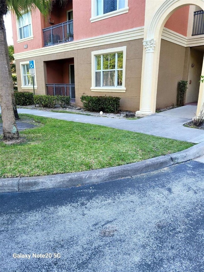 Building Photo - 4602 SW 160th Ave