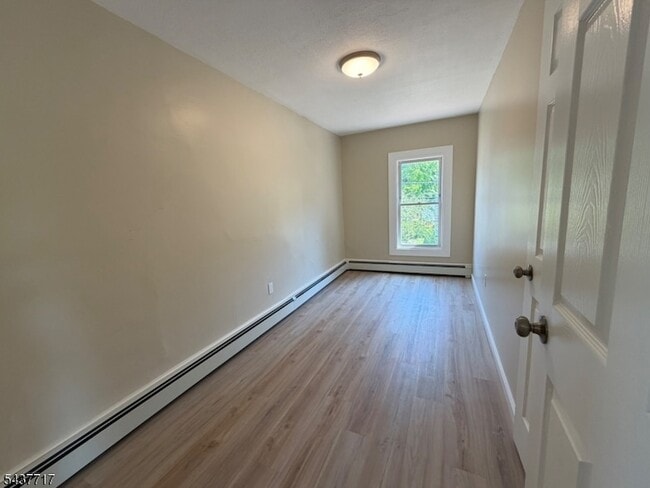 Building Photo - 28 Diller Ave