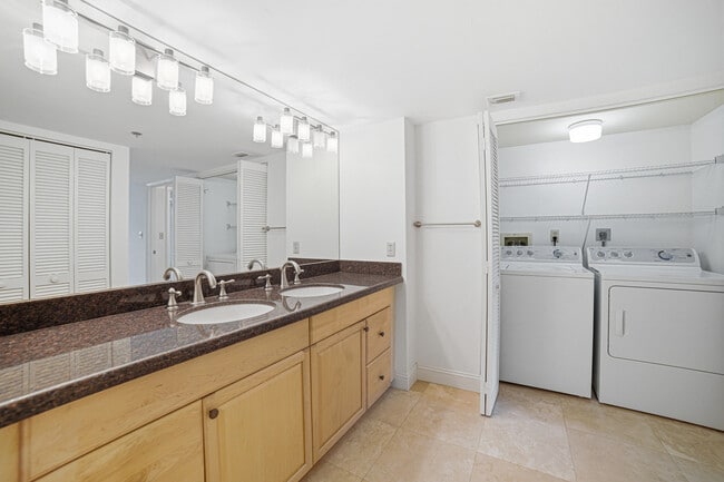 Building Photo - 4740 S Ocean Blvd