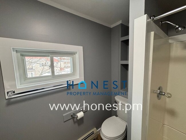 Building Photo - 47 James St