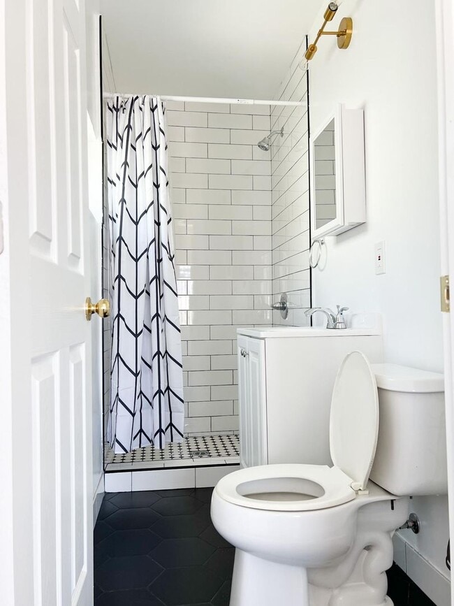 Building Photo - 2815 1st St