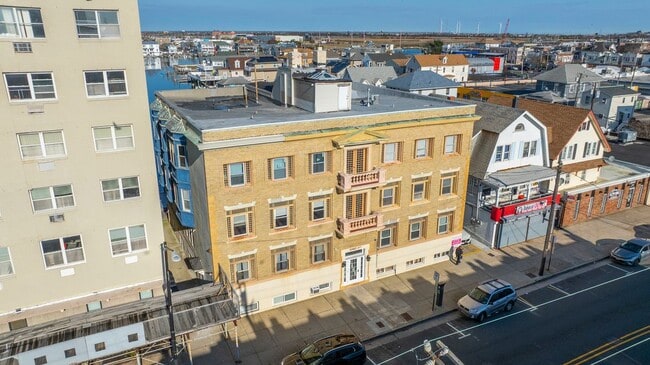 Building Photo - 3809 Ventnor Ave