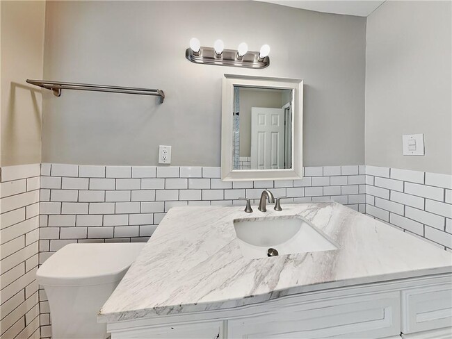 Building Photo - 1731 Braeburn Dr SE