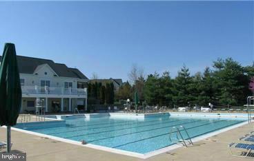 Building Photo - 17701 Kilmarnock Terrace