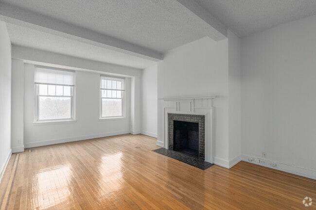 1BR, 1BA - 864SF - Living Room - McCallum Apartments