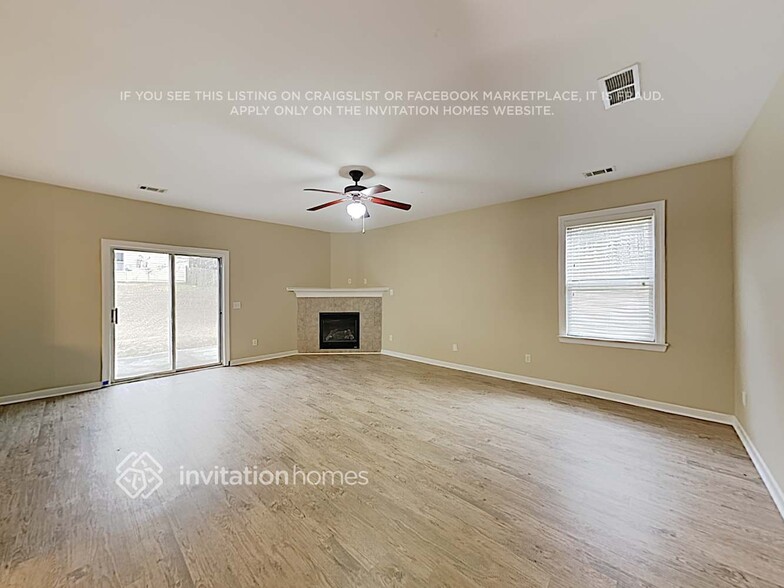 Building Photo - 2521 Mockingbird Ln