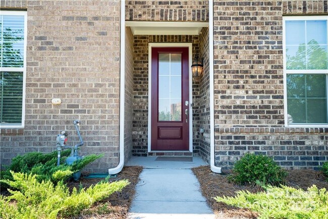 Building Photo - 7803 Reunion Row Dr