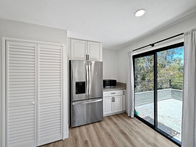 Building Photo - Charming & Spacious 2BD/2.5BA House in Nor...