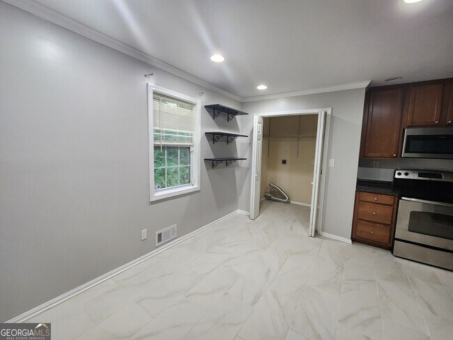 Building Photo - 29 Tinica Way