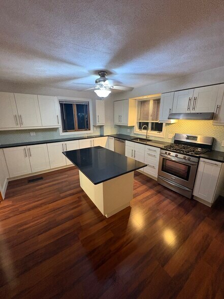 Building Photo - 60 Homer Ave