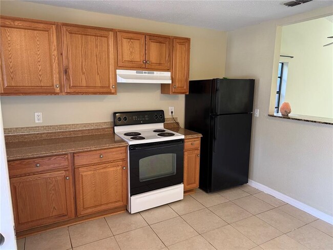 Building Photo - 1010 Old S Dr