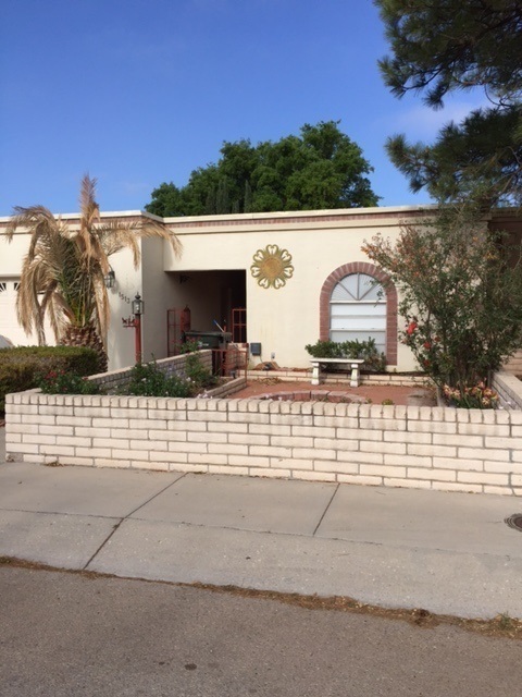 Primary Photo - 2 Bed 2 Bath Home