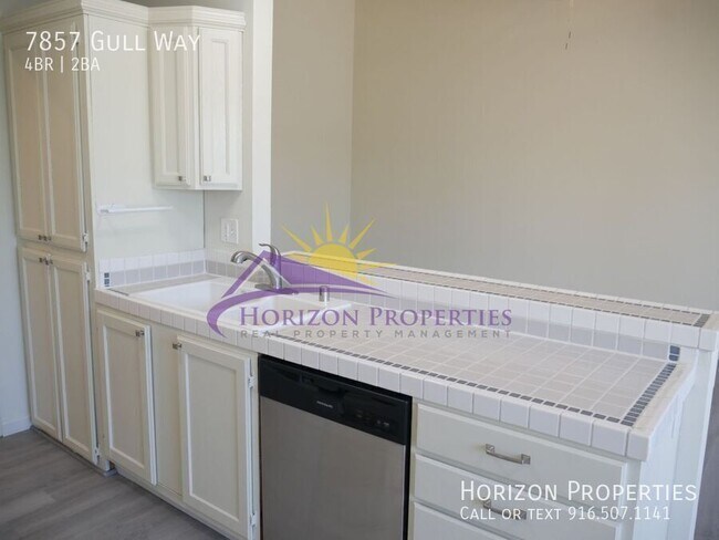 Building Photo - 7857 Gull Way