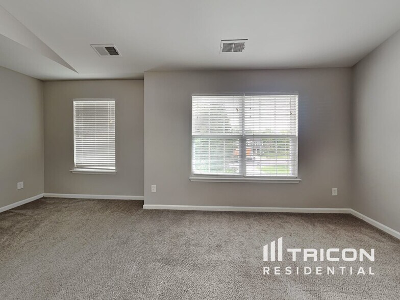 Building Photo - 3644 Catawba Creek Dr