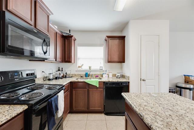 Building Photo - 1904 Fairbanks Dr