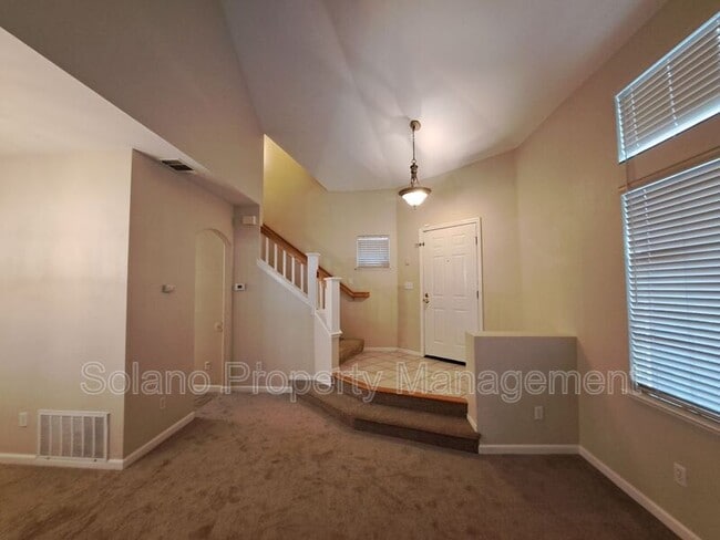 Building Photo - 849 Chateau Cir