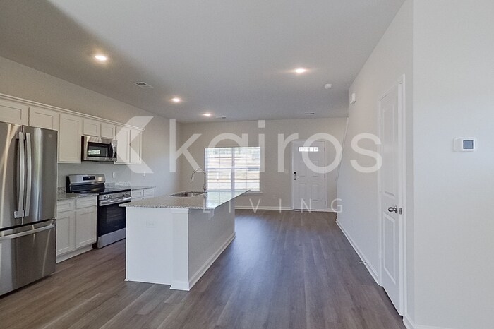 Building Photo - 2495 Banyon Cir