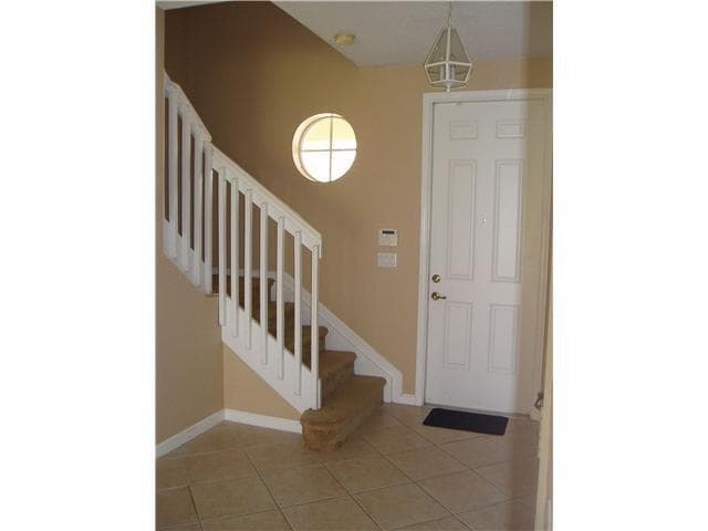 Building Photo - 3027 N Evergreen Cir