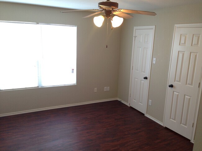 Building Photo - 2821 Frazier Ave