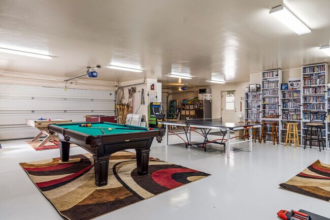 Building Photo - 12705 Chuck Wagon Rd